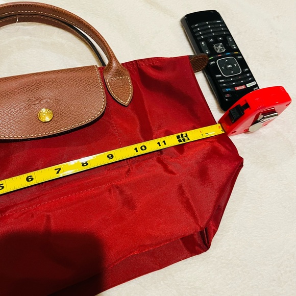 BNWT Longchap medium size bag color cranberry BN - Picture 1 of 15